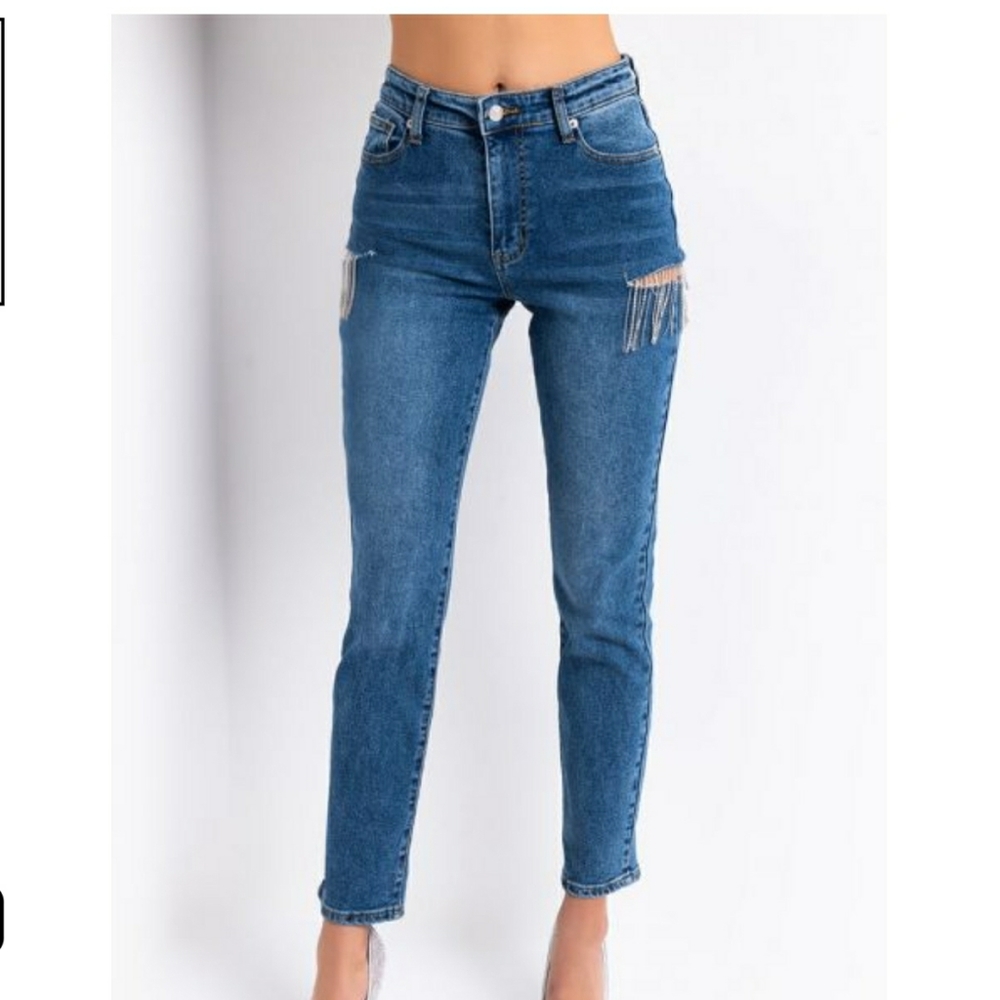 NWOT Akira CAMILA HIGH WAISTED RHINESTONE SLIT JEANS 32